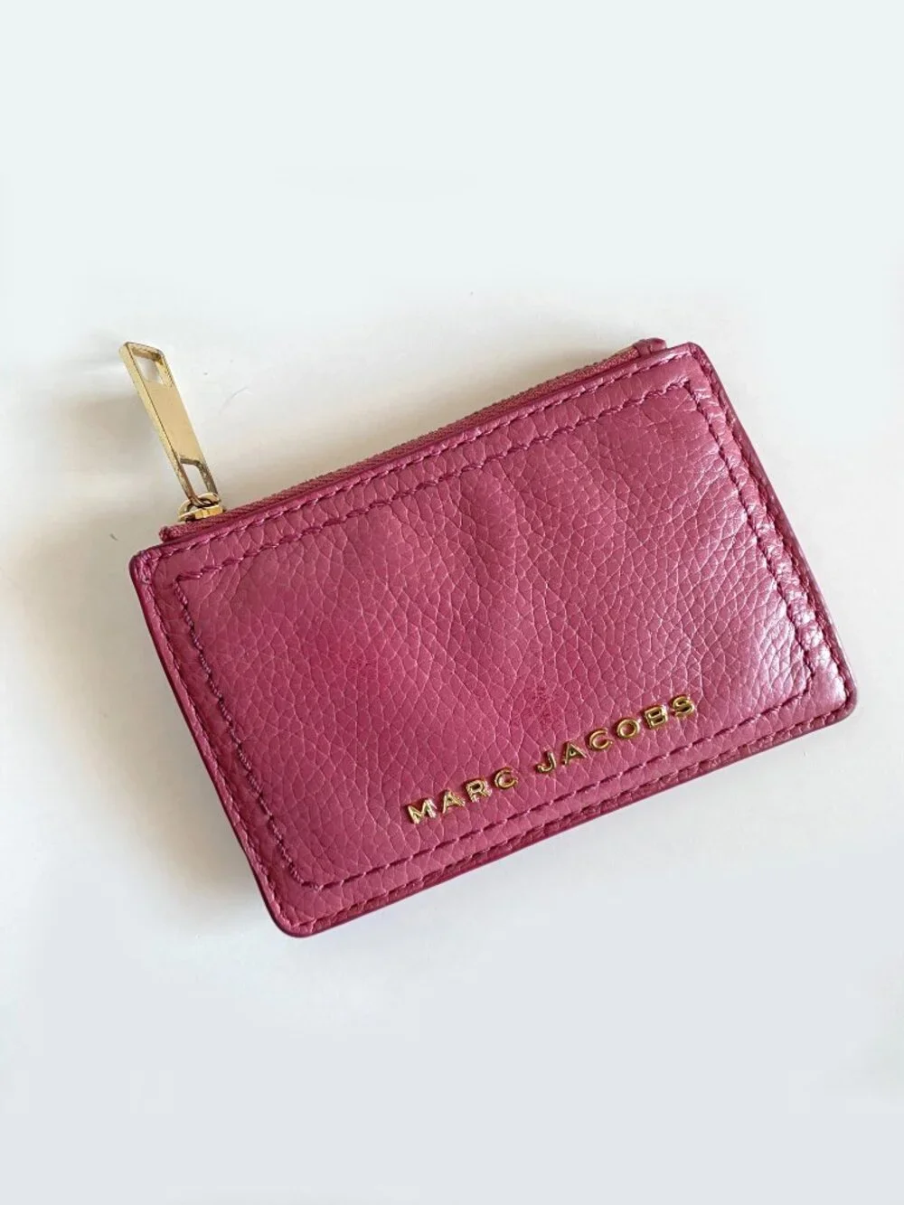 Marc Jacobs minor signs